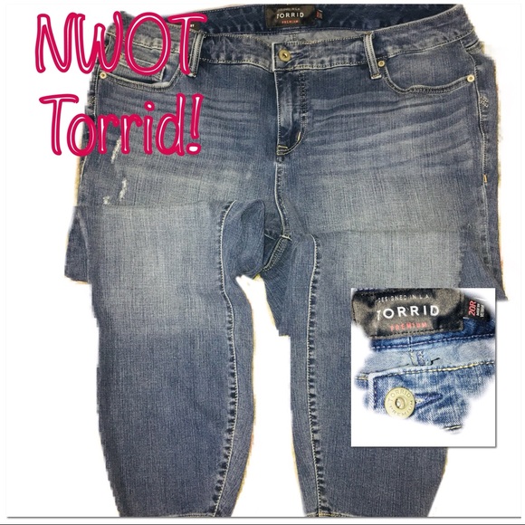 torrid Denim - • TORRID | NWOT | High Rise Curvy Cropped Denim •